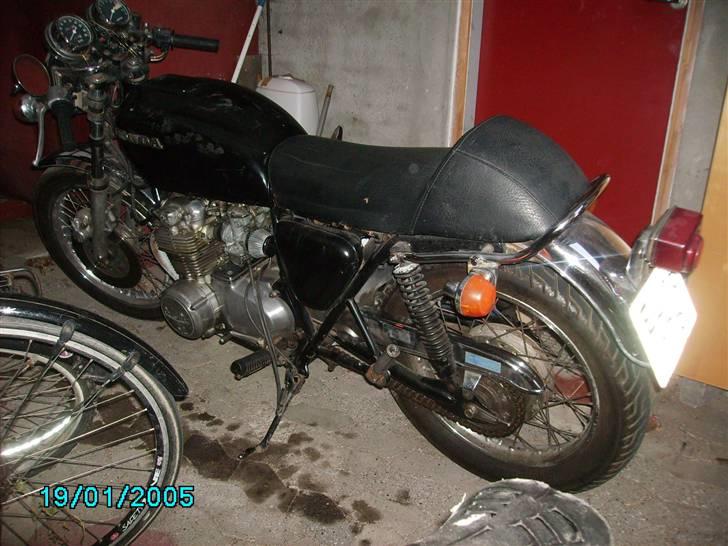 Honda CB 550 F *Solgt* billede 8