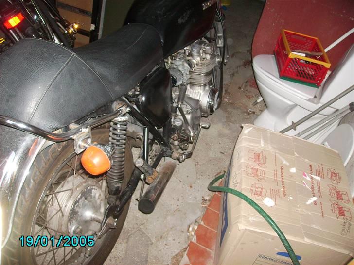 Honda CB 550 F *Solgt* billede 9