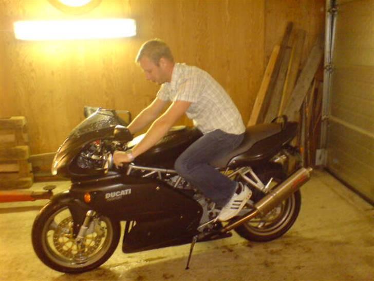 Ducati 750 Sport i.e. (Solgt!!) - Den første prøvesidning billede 1