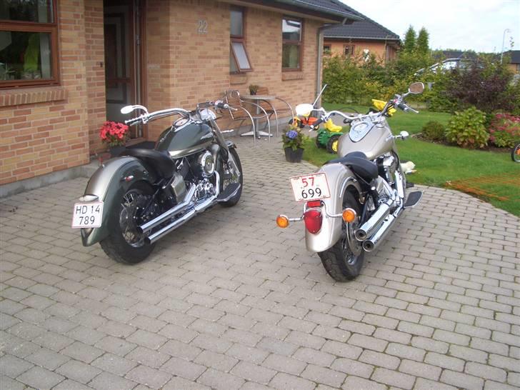 Yamaha XV 1600 Wild Star "Solgt" - Wild Star´en ved siden af den gamle Dragstar 1100 billede 13