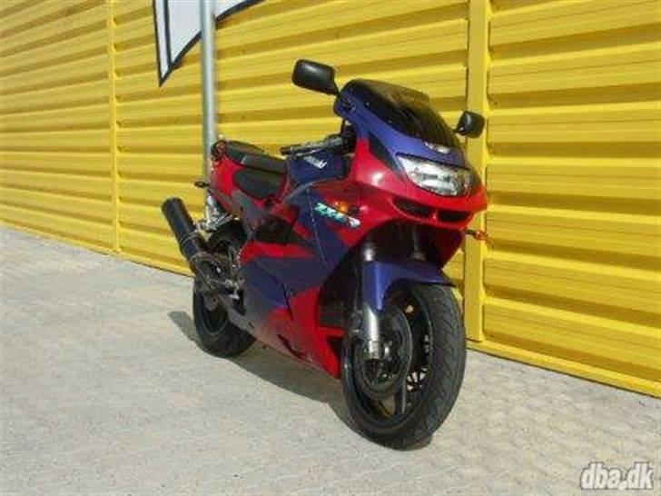 Kawasaki ZX6R billede 1