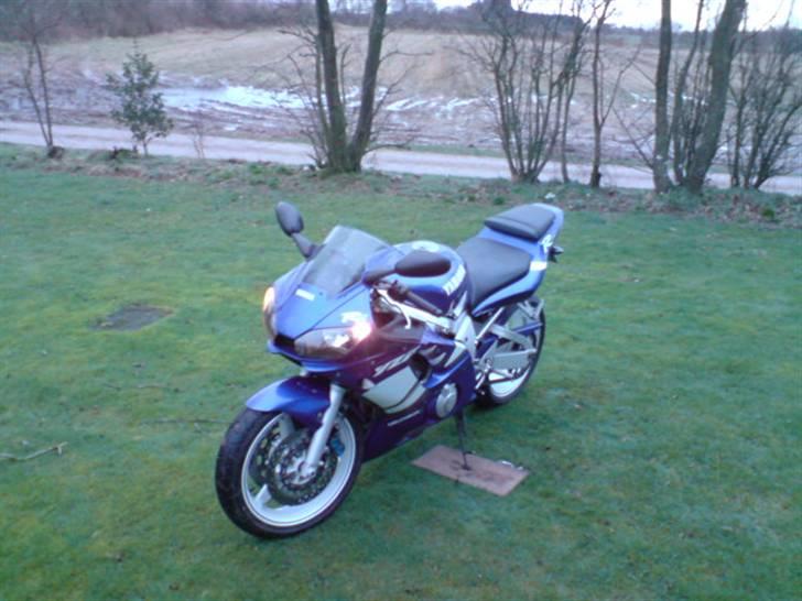 Yamaha R6 solgt billede 4