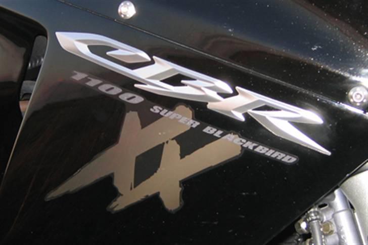 Honda CBR 1100 Super Blackbird - Honda CBR 1100 XX Super Blackbird - flot med CBR i 3D billede 9