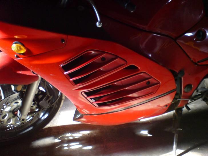 Suzuki RF600R billede 6