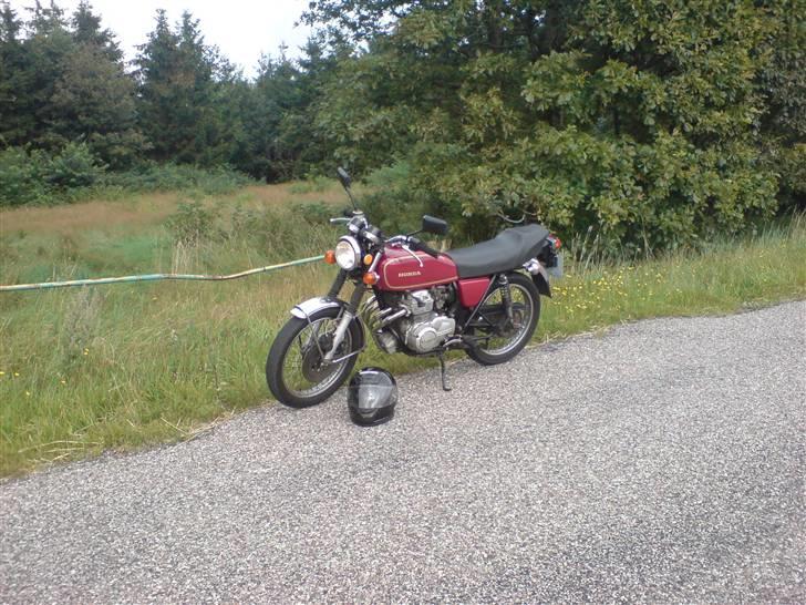 Honda     CB 400 Four  Solgt - 1 dag efter jeg havde købt den. 150km senere billede 4