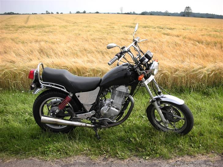 Suzuki GN 400 billede 5