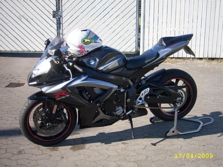 Suzuki GSXR-750 K7 billede 5