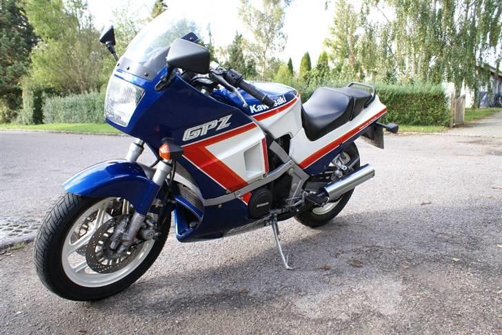 Kawasaki GPZ 600R SOLGT billede 9