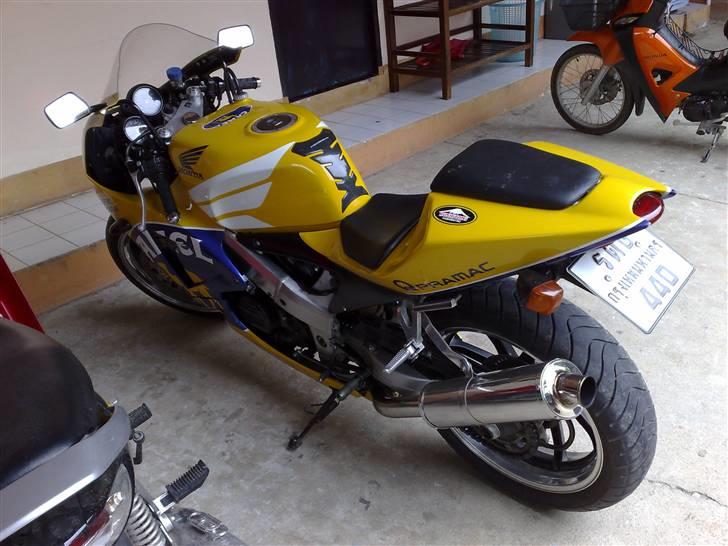 Honda VFR 400R billede 2