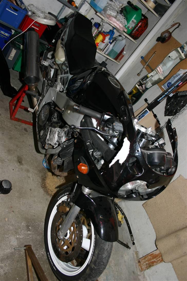 Yamaha FZR 1000 billede 1