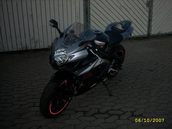 Suzuki GSXR-750 K7 billede 6