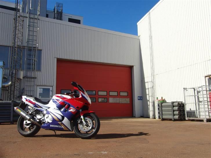 Honda cbr600 f3 billede 2