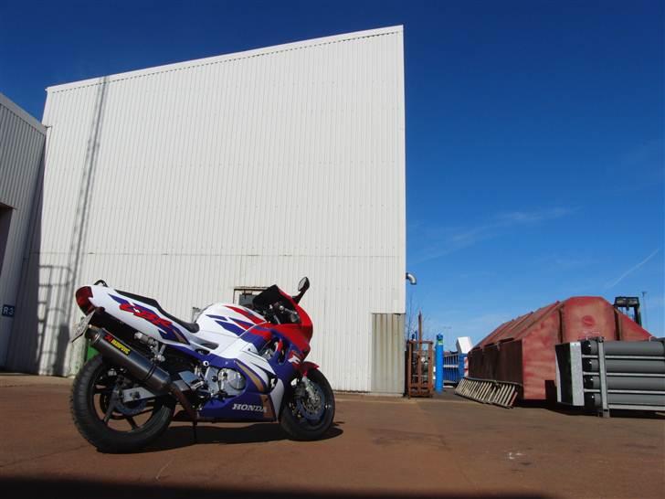 Honda cbr600 f3 billede 4