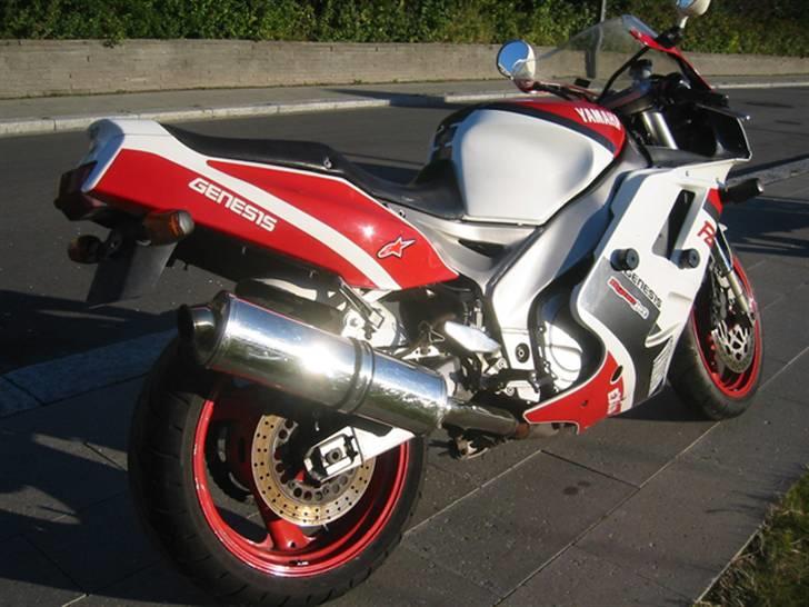 Yamaha FZR EXUP 1000 billede 2