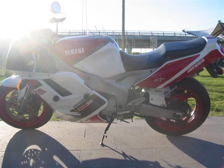 Yamaha FZR EXUP 1000 billede 5