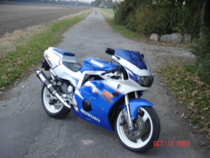 Suzuki gsx r 400 billede 4