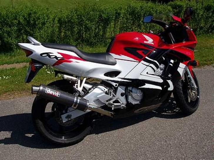 Honda CBR 600 F3 billede 2
