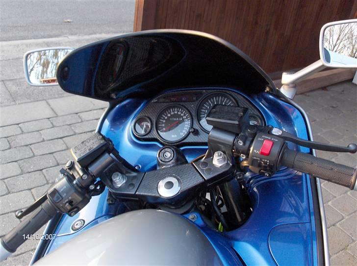 Kawasaki ZZR 1100 SOLGT!! billede 3