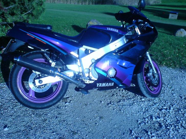 Yamaha FZR600 billede 3