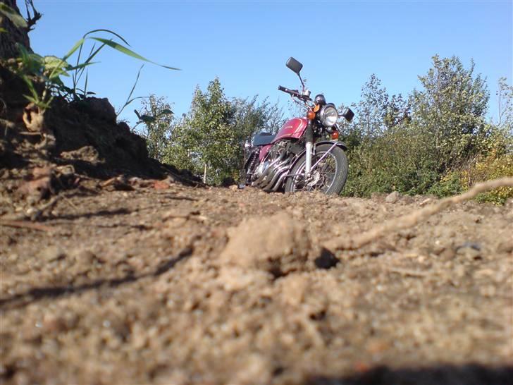 Honda     CB 400 Four  Solgt - Havde kanon vejr at tage billeder i billede 8