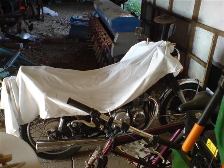 Honda     CB 400 Four  Solgt - Suk, gemt væk beskyttet mod de satans fugle billede 18