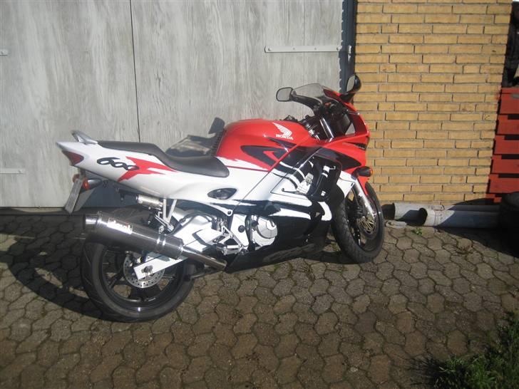 Honda CBR 600 F3 billede 4