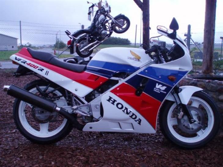 Honda VFR 400 R billede 1