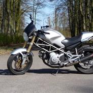 Ducati Monster 600