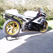 Honda RC30 Durbahn V1 / RVF