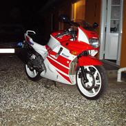 Honda cbr 600 f2 *solgt*