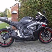 Suzuki gsxr750