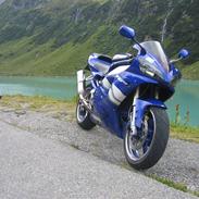 Yamaha YZF R1 