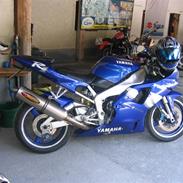 Yamaha YZF R1 