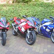 Yamaha YZF R1