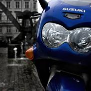Suzuki GSX F