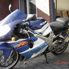 Suzuki TL 1000 R (OMBYGGET)