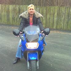 Suzuki GSX 750 F *SOLGT* 