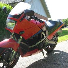 Kawasaki GPZ 600 R *SOLGT*