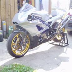 Honda RC30 Durbahn V1 / RVF