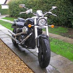 Suzuki M800 Intruder