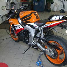Honda Cbr1000RR Fireblade
