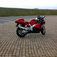 Suzuki GSX1300R Hayabusa..