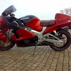 Suzuki GSX1300R Hayabusa..