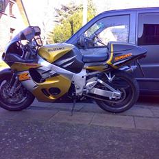 Suzuki GSXR 750 SRAD 