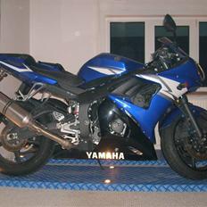 Yamaha R6