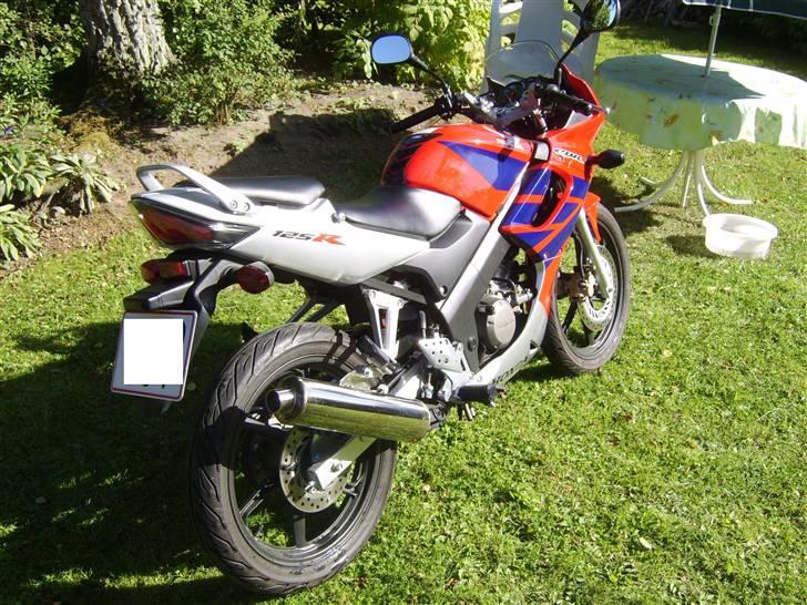 Honda CBR 125 R SOLGT billede 3
