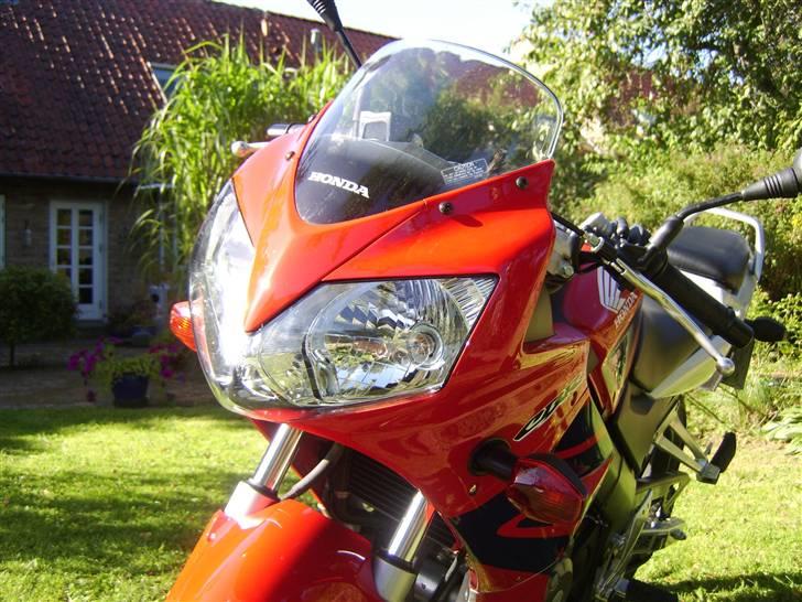 Honda CBR 125 R SOLGT billede 4