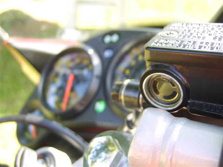 Honda CBR 125 R SOLGT billede 7