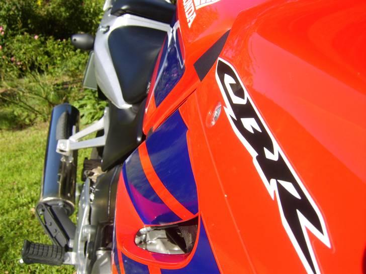 Honda CBR 125 R SOLGT billede 8