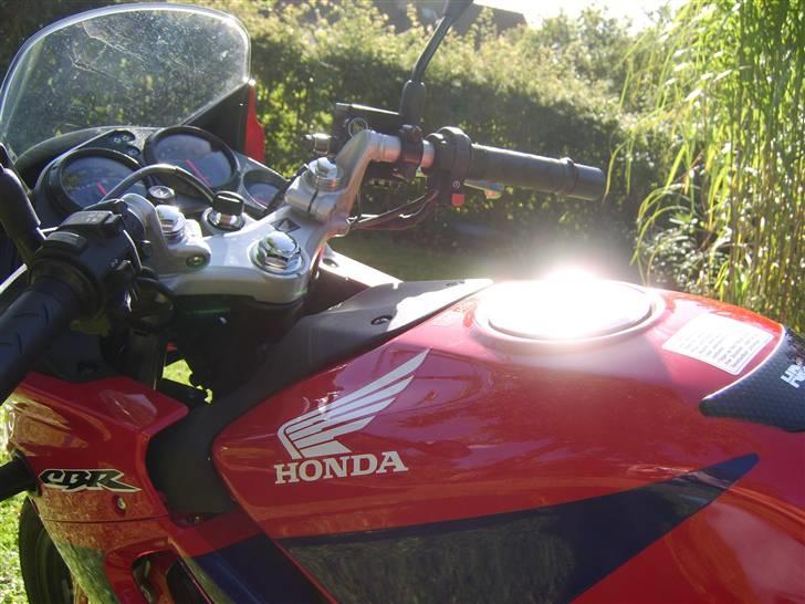 Honda CBR 125 R SOLGT billede 9